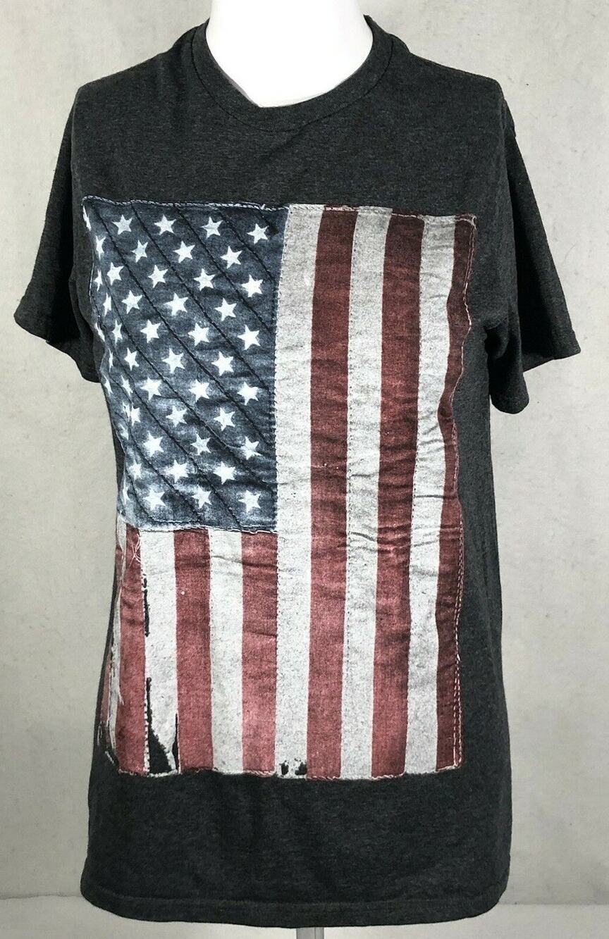 Well Worn USA Flag T-Shirt Men's Small Short Sleeve Charcoal Gray